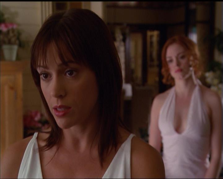 Charmed-Online_dot_net-5x01-2AWitchTail1729.jpg