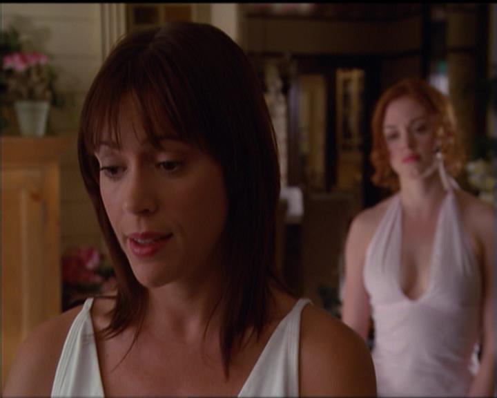 Charmed-Online_dot_net-5x01-2AWitchTail1737.jpg
