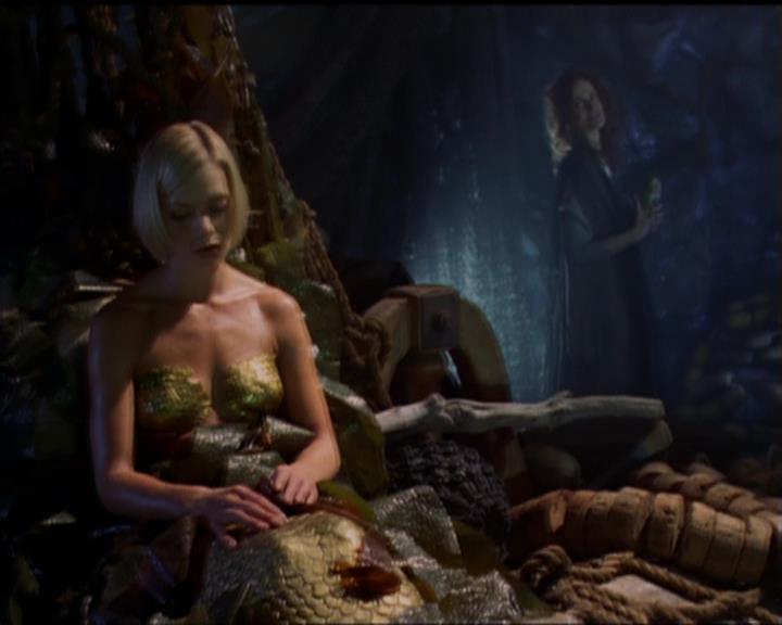 Charmed-Online_dot_net-5x01-2AWitchTail1753.jpg Charmed-Online_dot_net-5x01-2AWitchTail1753.jpg