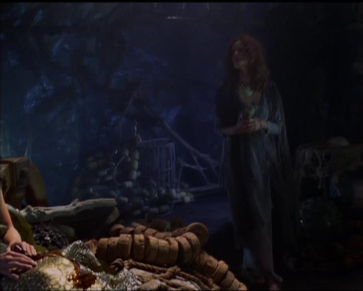 Charmed-Online_dot_net-5x01-2AWitchTail1756.jpg Charmed-Online_dot_net-5x01-2AWitchTail1756.jpg