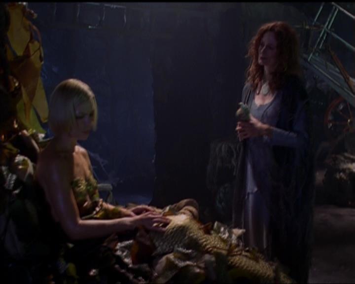 Charmed-Online_dot_net-5x01-2AWitchTail1760.jpg Charmed-Online_dot_net-5x01-2AWitchTail1760.jpg