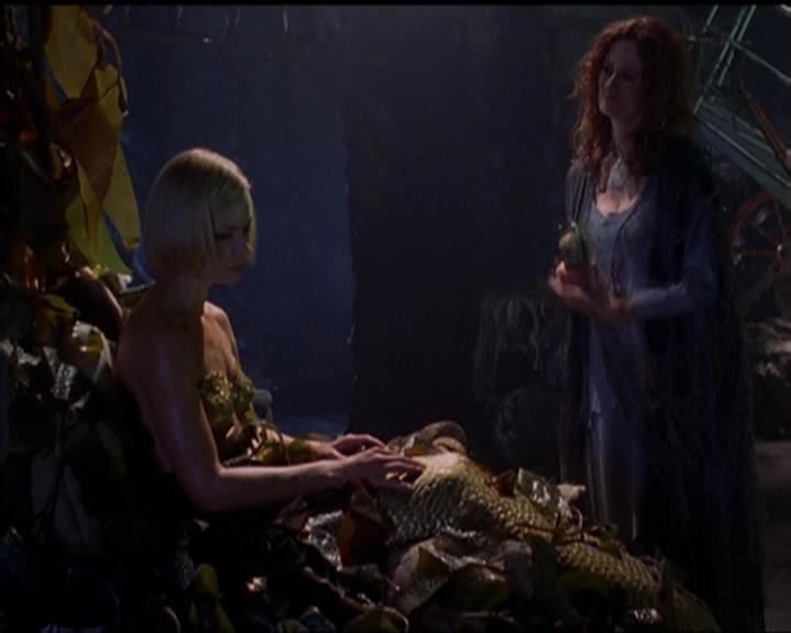 Charmed-Online_dot_net-5x01-2AWitchTail1761.jpg Charmed-Online_dot_net-5x01-2AWitchTail1761.jpg