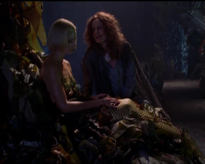 Charmed-Online_dot_net-5x01-2AWitchTail1764.jpg
