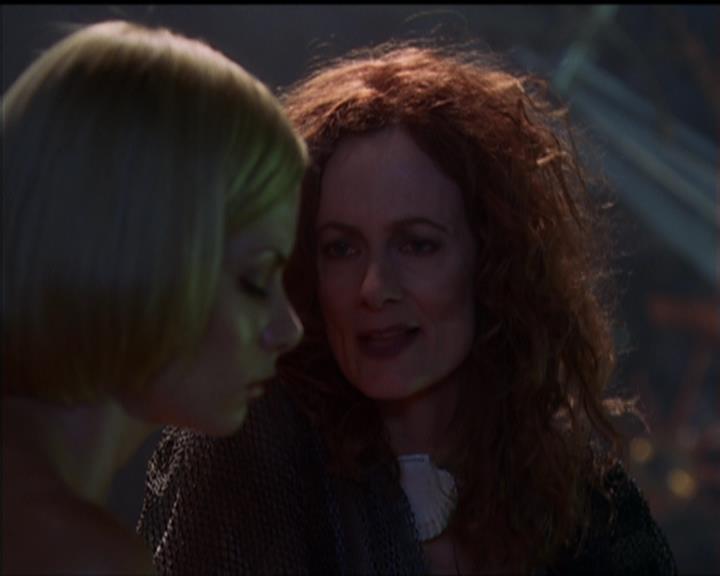 Charmed-Online_dot_net-5x01-2AWitchTail1771.jpg Charmed-Online_dot_net-5x01-2AWitchTail1771.jpg