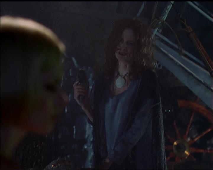 Charmed-Online_dot_net-5x01-2AWitchTail1797.jpg Charmed-Online_dot_net-5x01-2AWitchTail1797.jpg