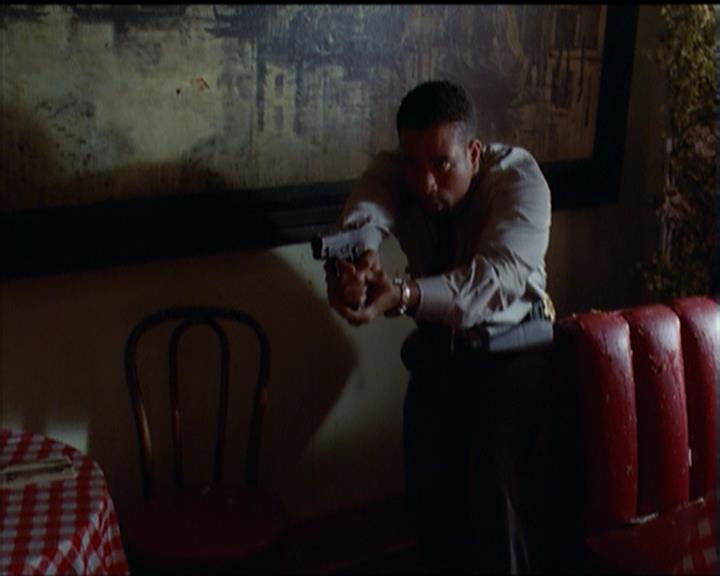 Charmed-Online_dot_net-5x01-2AWitchTail1821.jpg Charmed-Online_dot_net-5x01-2AWitchTail1821.jpg