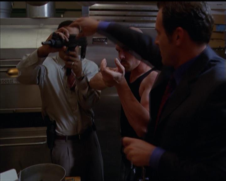 Charmed-Online_dot_net-5x01-2AWitchTail1870.jpg Charmed-Online_dot_net-5x01-2AWitchTail1870.jpg