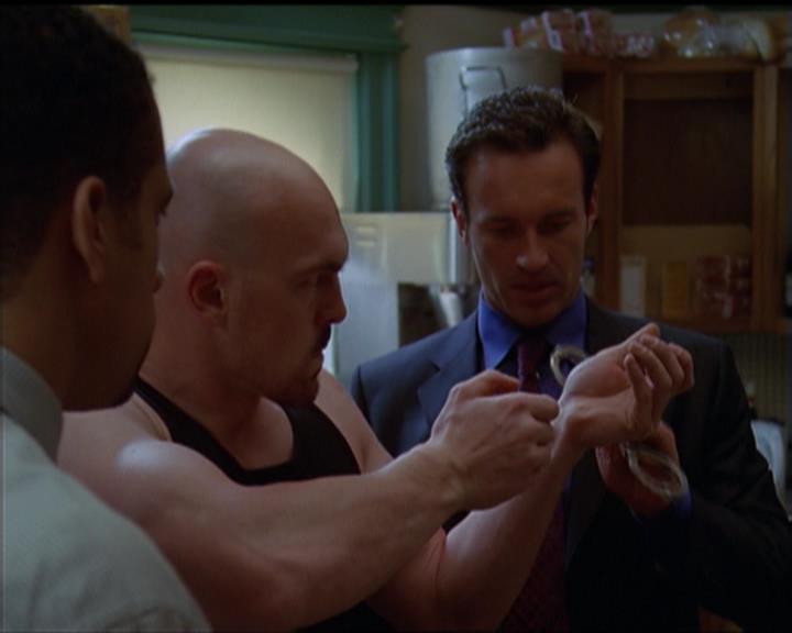 Charmed-Online_dot_net-5x01-2AWitchTail1872.jpg Charmed-Online_dot_net-5x01-2AWitchTail1872.jpg