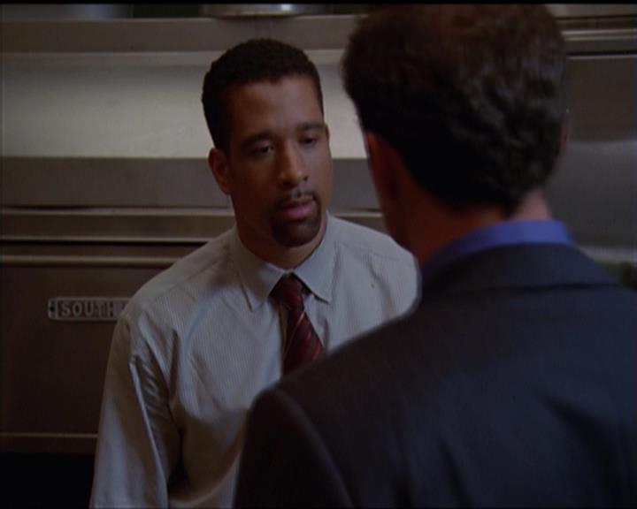 Charmed-Online_dot_net-5x01-2AWitchTail1896.jpg Charmed-Online_dot_net-5x01-2AWitchTail1896.jpg