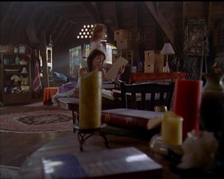 Charmed-Online_dot_net-5x01-2AWitchTail1907.jpg Charmed-Online_dot_net-5x01-2AWitchTail1907.jpg