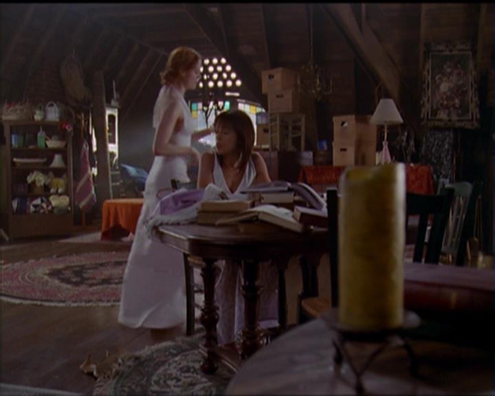 Charmed-Online_dot_net-5x01-2AWitchTail1912.jpg Charmed-Online_dot_net-5x01-2AWitchTail1912.jpg