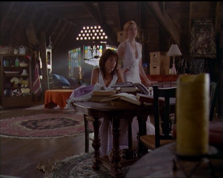 Charmed-Online_dot_net-5x01-2AWitchTail1913.jpg Charmed-Online_dot_net-5x01-2AWitchTail1913.jpg