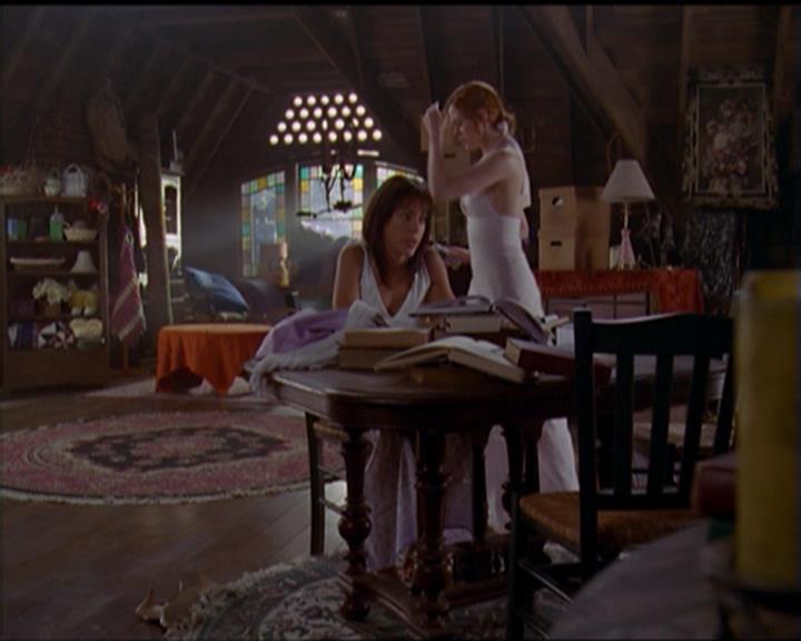 Charmed-Online_dot_net-5x01-2AWitchTail1914.jpg Charmed-Online_dot_net-5x01-2AWitchTail1914.jpg