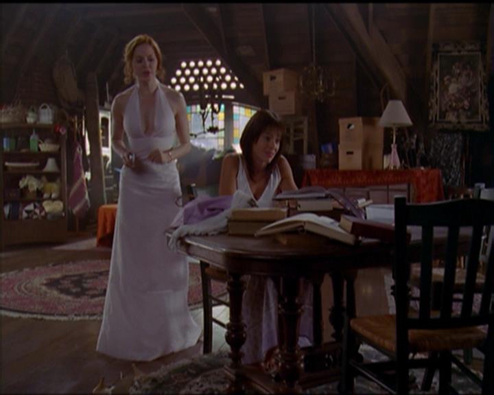 Charmed-Online_dot_net-5x01-2AWitchTail1916.jpg