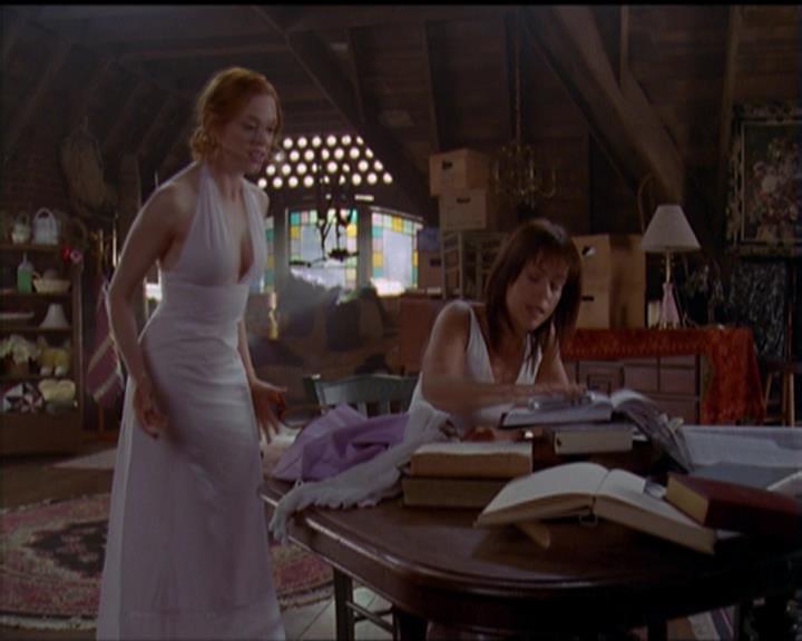 Charmed-Online_dot_net-5x01-2AWitchTail1923.jpg Charmed-Online_dot_net-5x01-2AWitchTail1923.jpg