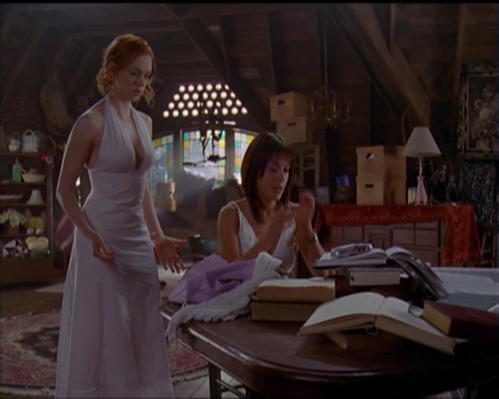 Charmed-Online_dot_net-5x01-2AWitchTail1924.jpg Charmed-Online_dot_net-5x01-2AWitchTail1924.jpg