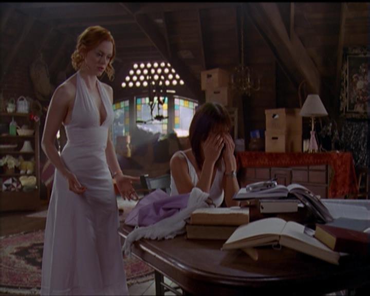 Charmed-Online_dot_net-5x01-2AWitchTail1925.jpg
