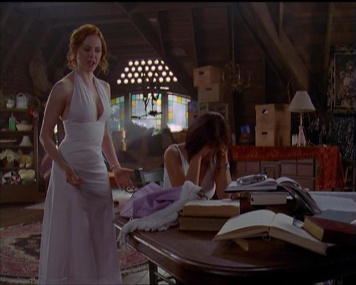 Charmed-Online_dot_net-5x01-2AWitchTail1926.jpg