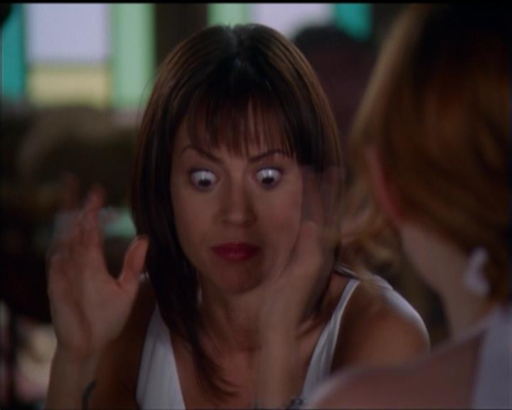 Charmed-Online_dot_net-5x01-2AWitchTail1986.jpg