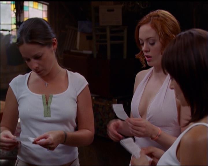 Charmed-Online_dot_net-5x01-2AWitchTail2040.jpg