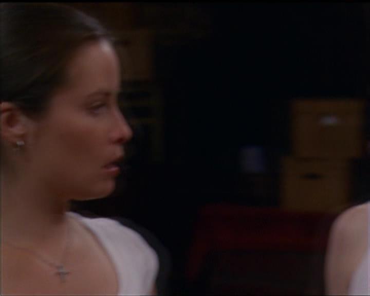 Charmed-Online_dot_net-5x01-2AWitchTail2056.jpg Charmed-Online_dot_net-5x01-2AWitchTail2056.jpg