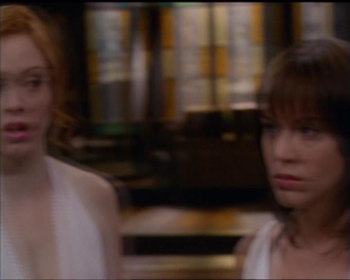 Charmed-Online_dot_net-5x01-2AWitchTail2059.jpg Charmed-Online_dot_net-5x01-2AWitchTail2059.jpg