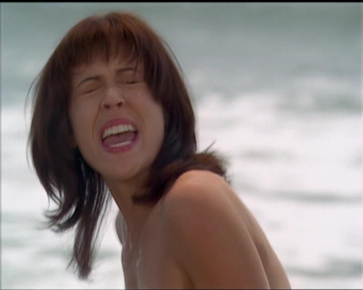 Charmed-Online_dot_net-5x01-2AWitchTail2090.jpg Charmed-Online_dot_net-5x01-2AWitchTail2090.jpg