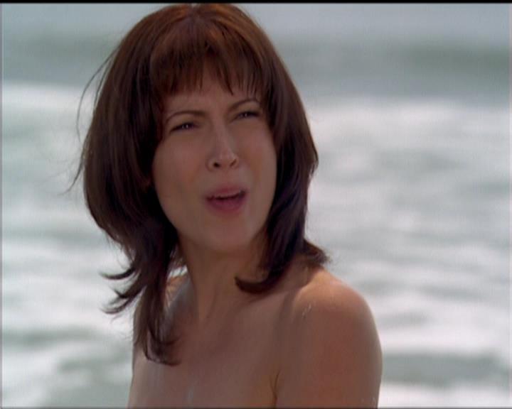 Charmed-Online_dot_net-5x01-2AWitchTail2110.jpg Charmed-Online_dot_net-5x01-2AWitchTail2110.jpg