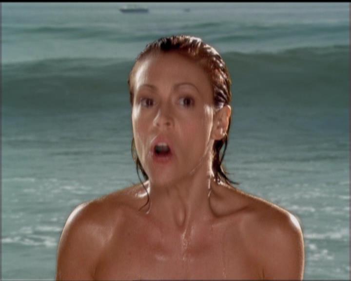 Charmed-Online_dot_net-5x01-2AWitchTail2151.jpg Charmed-Online_dot_net-5x01-2AWitchTail2151.jpg