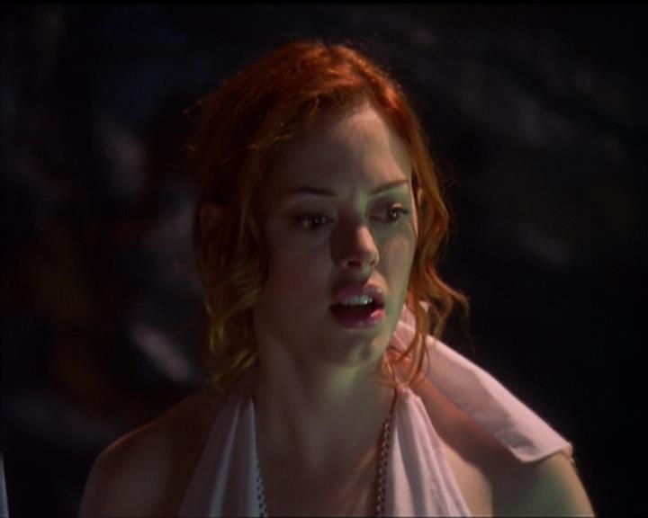 Charmed-Online_dot_net-5x01-2AWitchTail2275.jpg