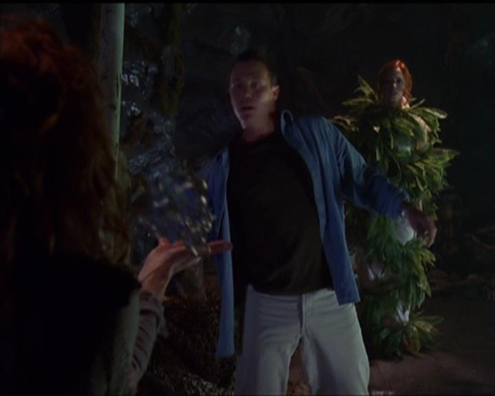 Charmed-Online_dot_net-5x01-2AWitchTail2295.jpg Charmed-Online_dot_net-5x01-2AWitchTail2295.jpg