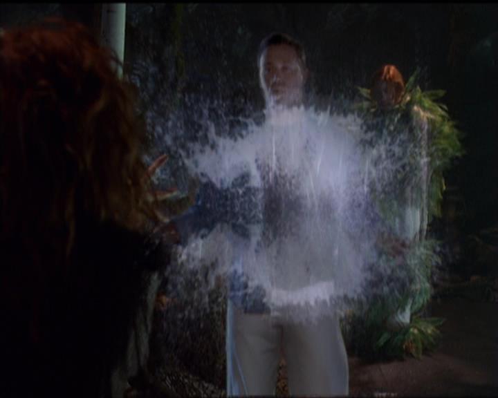 Charmed-Online_dot_net-5x01-2AWitchTail2296.jpg Charmed-Online_dot_net-5x01-2AWitchTail2296.jpg
