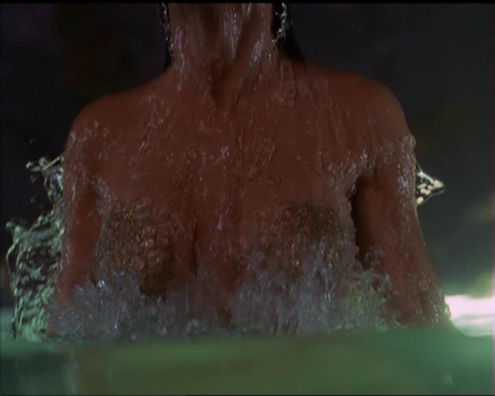 Charmed-Online_dot_net-5x01-2AWitchTail2300.jpg Charmed-Online_dot_net-5x01-2AWitchTail2300.jpg