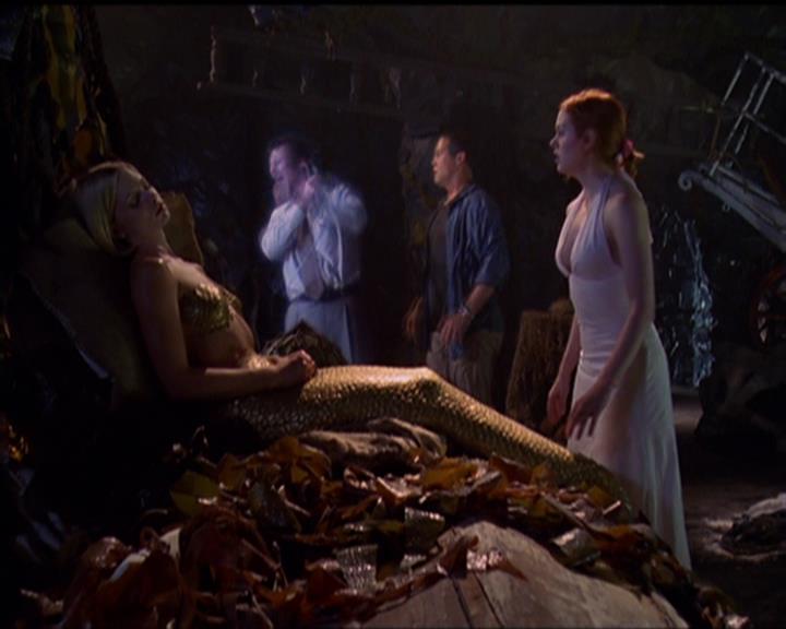 Charmed-Online_dot_net-5x01-2AWitchTail2341.jpg