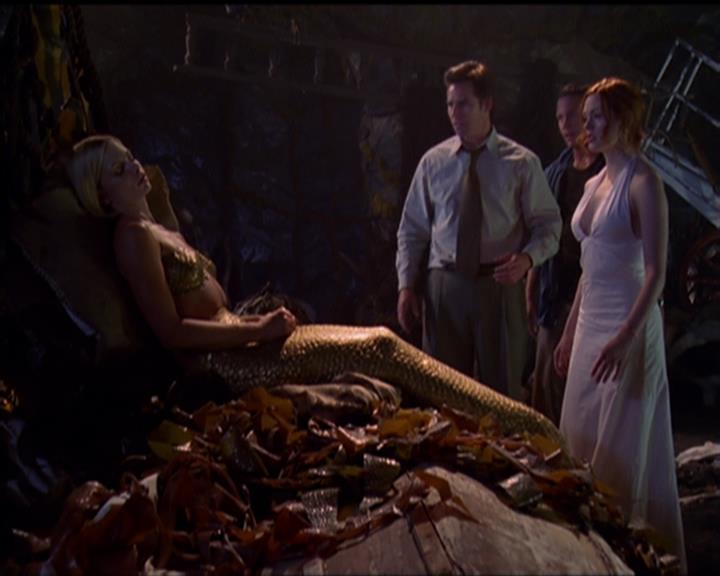 Charmed-Online_dot_net-5x01-2AWitchTail2362.jpg