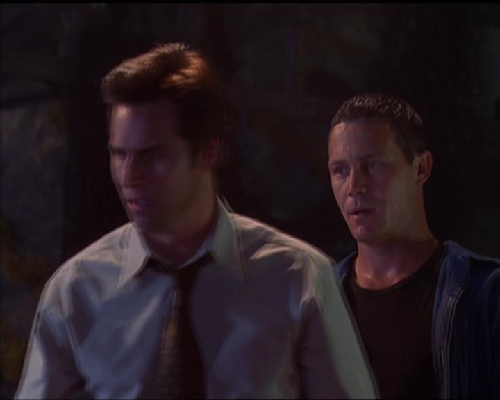Charmed-Online_dot_net-5x01-2AWitchTail2365.jpg Charmed-Online_dot_net-5x01-2AWitchTail2365.jpg