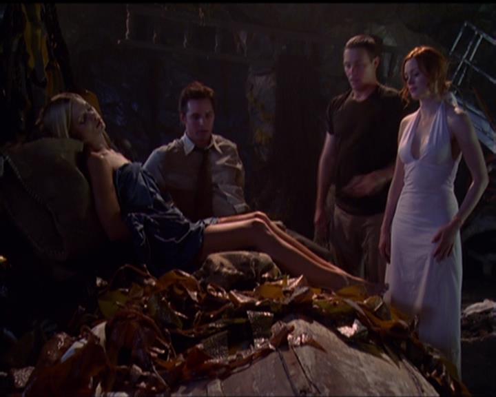 Charmed-Online_dot_net-5x01-2AWitchTail2410.jpg Charmed-Online_dot_net-5x01-2AWitchTail2410.jpg