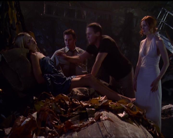 Charmed-Online_dot_net-5x01-2AWitchTail2411.jpg Charmed-Online_dot_net-5x01-2AWitchTail2411.jpg