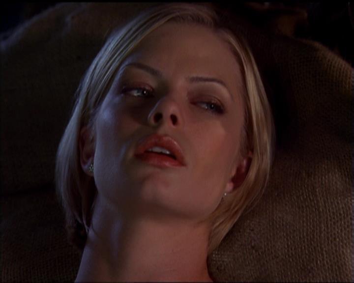 Charmed-Online_dot_net-5x01-2AWitchTail2425.jpg Charmed-Online_dot_net-5x01-2AWitchTail2425.jpg