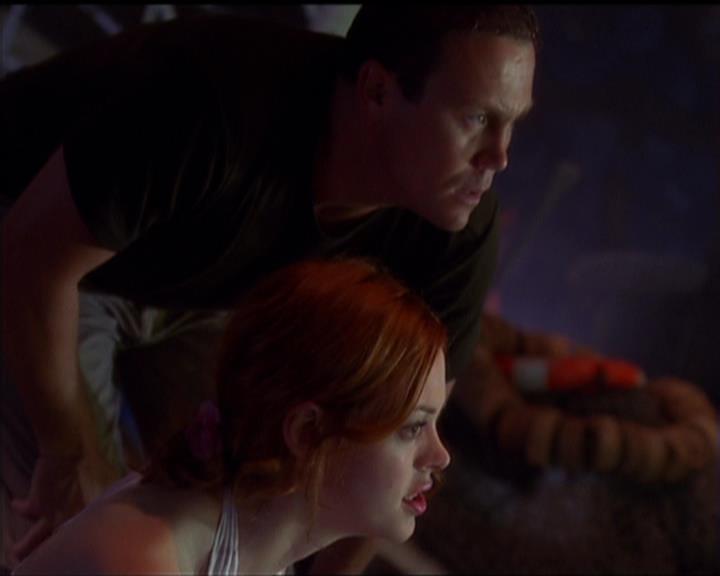 Charmed-Online_dot_net-5x01-2AWitchTail2493.jpg