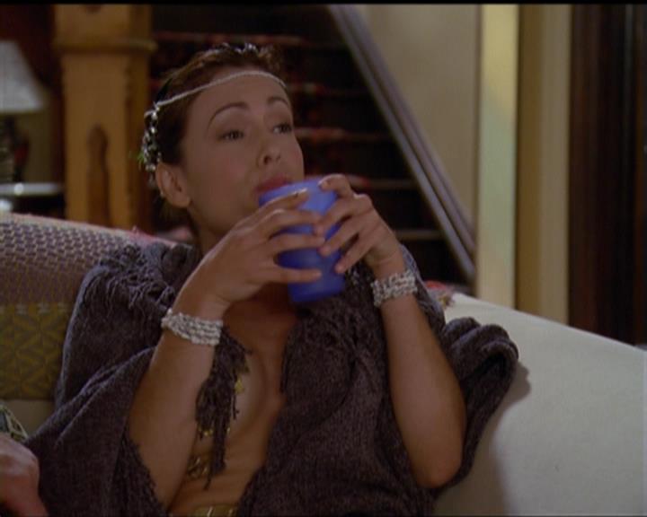 Charmed-Online_dot_net-5x02AWitchsTailPart2-0795.jpg Charmed-Online_dot_net-5x02AWitchsTailPart2-0795.jpg