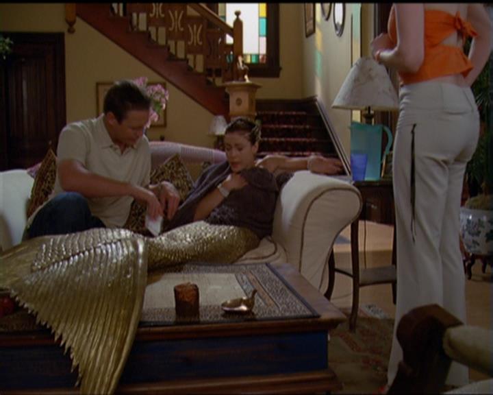 Charmed-Online_dot_net-5x02AWitchsTailPart2-0800.jpg Charmed-Online_dot_net-5x02AWitchsTailPart2-0800.jpg