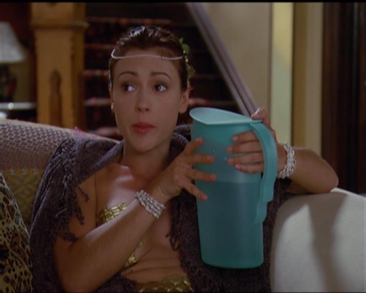 Charmed-Online_dot_net-5x02AWitchsTailPart2-0918.jpg