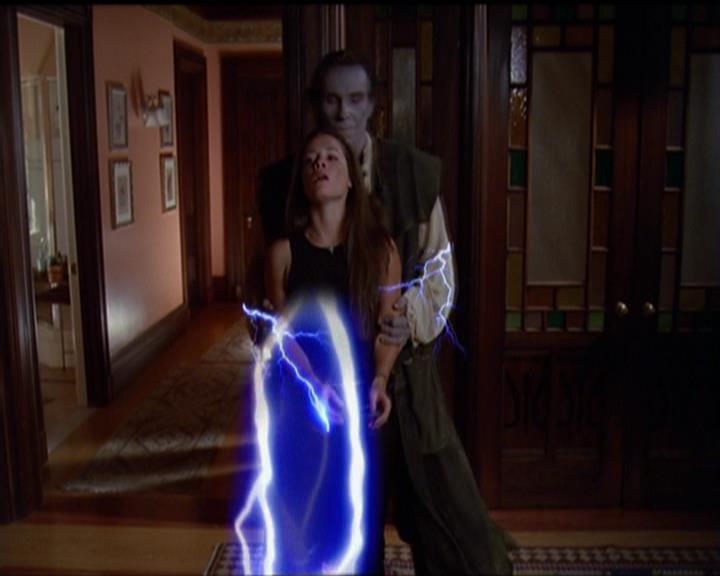 Charmed-Online_dot_net-5x02AWitchsTailPart2-1404.jpg