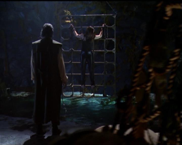Charmed-Online_dot_net-5x02AWitchsTailPart2-1579.jpg Charmed-Online_dot_net-5x02AWitchsTailPart2-1579.jpg