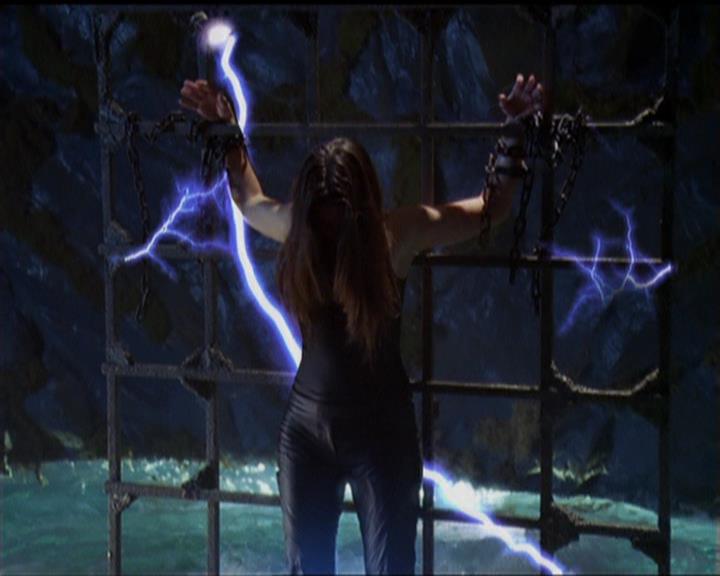 Charmed-Online_dot_net-5x02AWitchsTailPart2-1804.jpg Charmed-Online_dot_net-5x02AWitchsTailPart2-1804.jpg