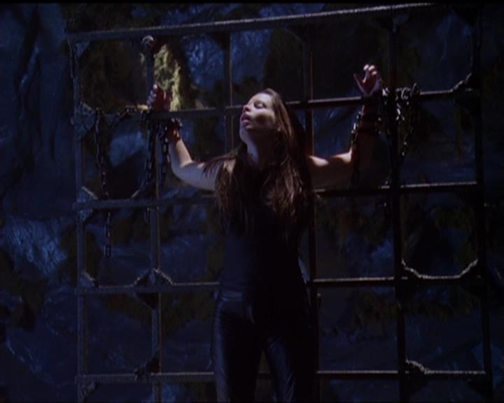 Charmed-Online_dot_net-5x02AWitchsTailPart2-1823.jpg