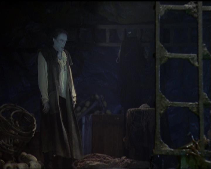 Charmed-Online_dot_net-5x02AWitchsTailPart2-1836.jpg Charmed-Online_dot_net-5x02AWitchsTailPart2-1836.jpg