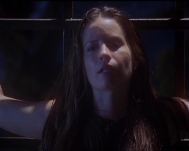 Charmed-Online_dot_net-5x02AWitchsTailPart2-1845.jpg Charmed-Online_dot_net-5x02AWitchsTailPart2-1845.jpg