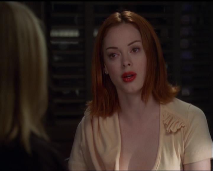 Charmed-Online_dot_net-5x03SirensSong1926.jpg Charmed-Online_dot_net-5x03SirensSong1926.jpg